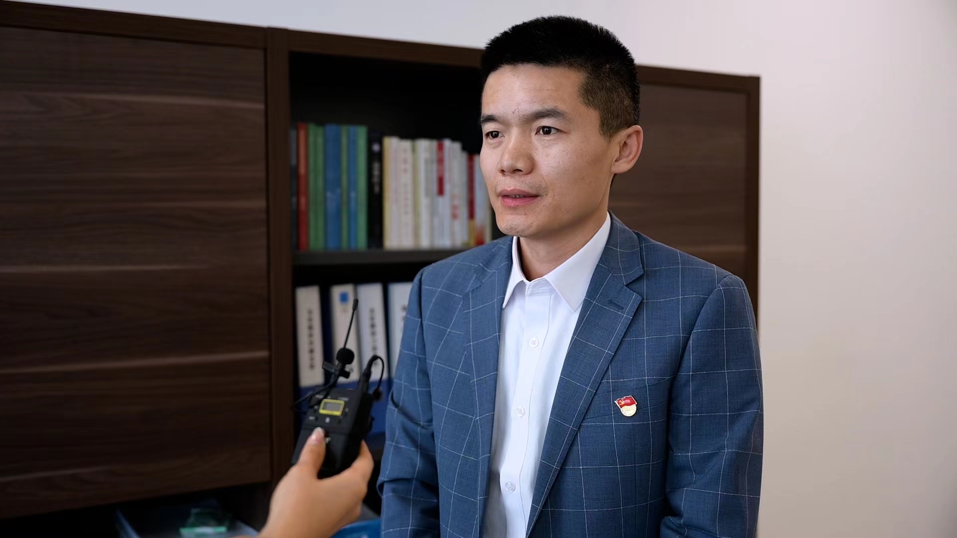 龙江交通将于4月26日召开股东大会，审议更换董事等议案