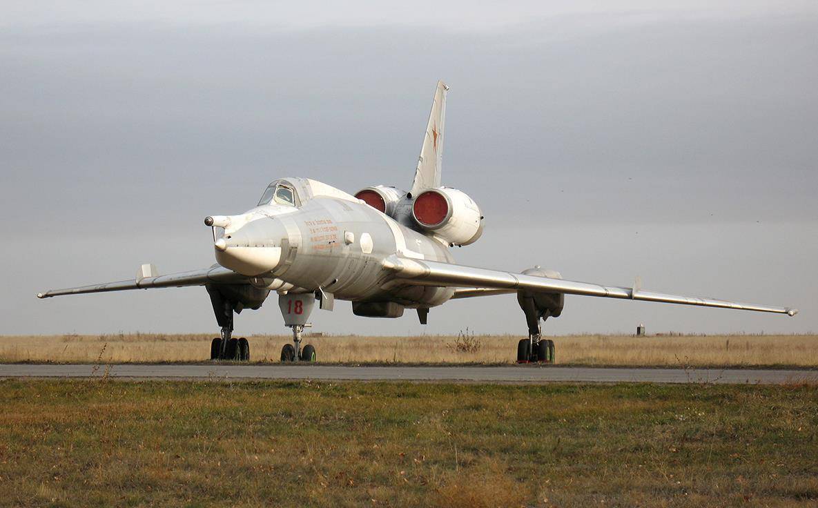 联创光电：公司的光刃系列激光反无人机产品具备安装和部署反制装备群能力