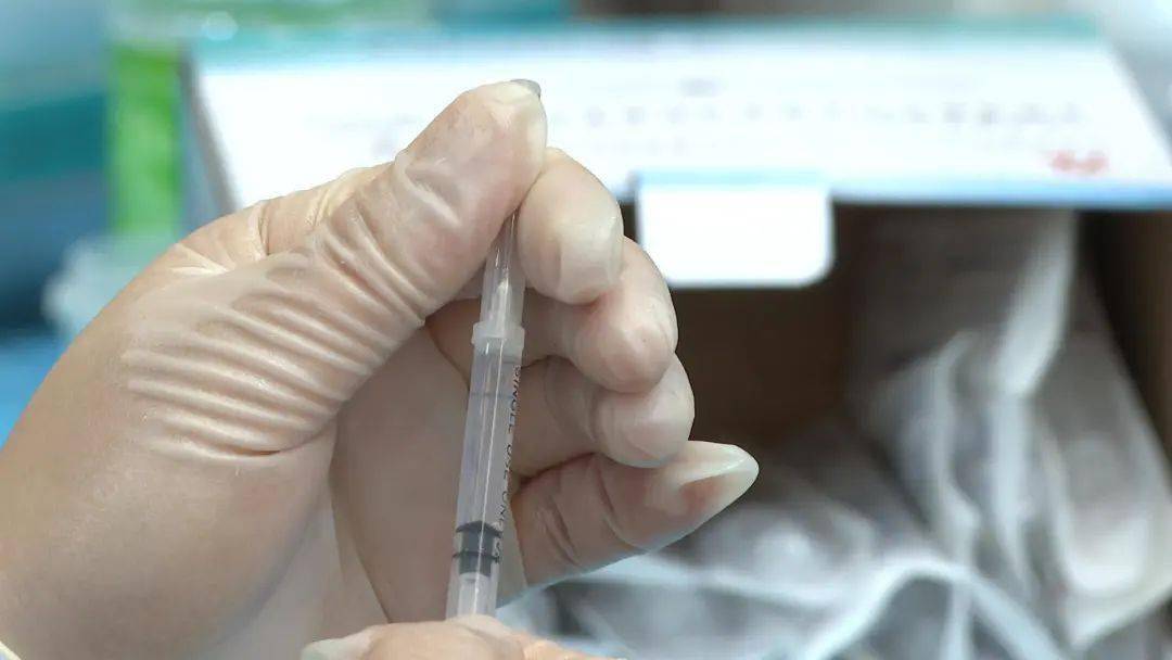 康希诺：公司正在推进多款创新疫苗的研发工作，按照CDE的指导原则对相关事项提交申请，并积极沟通汇报