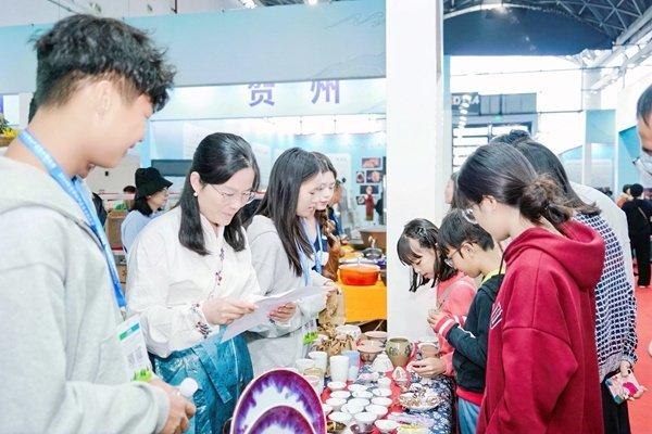 2024年中国工艺美术行业区域竞争分析 江浙地区竞争力强【组图】