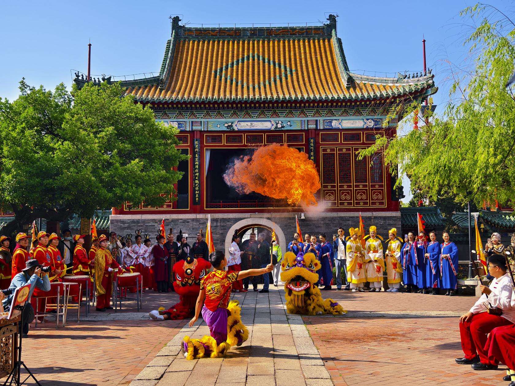 全国出游人次和总花费再创新高！文旅部：春节国内出游总花费6770.02亿元，旅游消费开门红