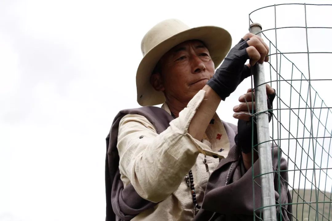 广发银行马背宣讲团走进了牧民区