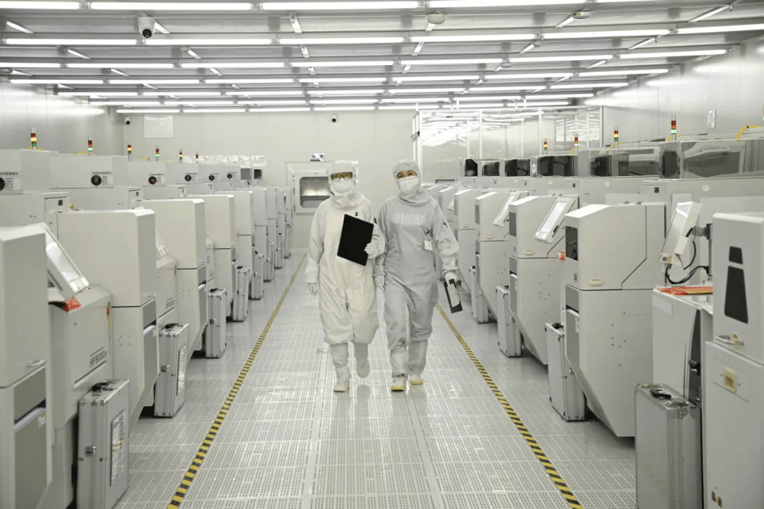 思特威:公司的主营业务为高性能CMOS图像传感器芯片的研发、设计和销售