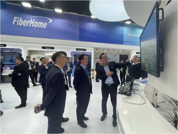 通信行业：奥飞数据拟定增打造新一代智算中心，MWC2025广和通推出“星云”系列全矩阵AI模组