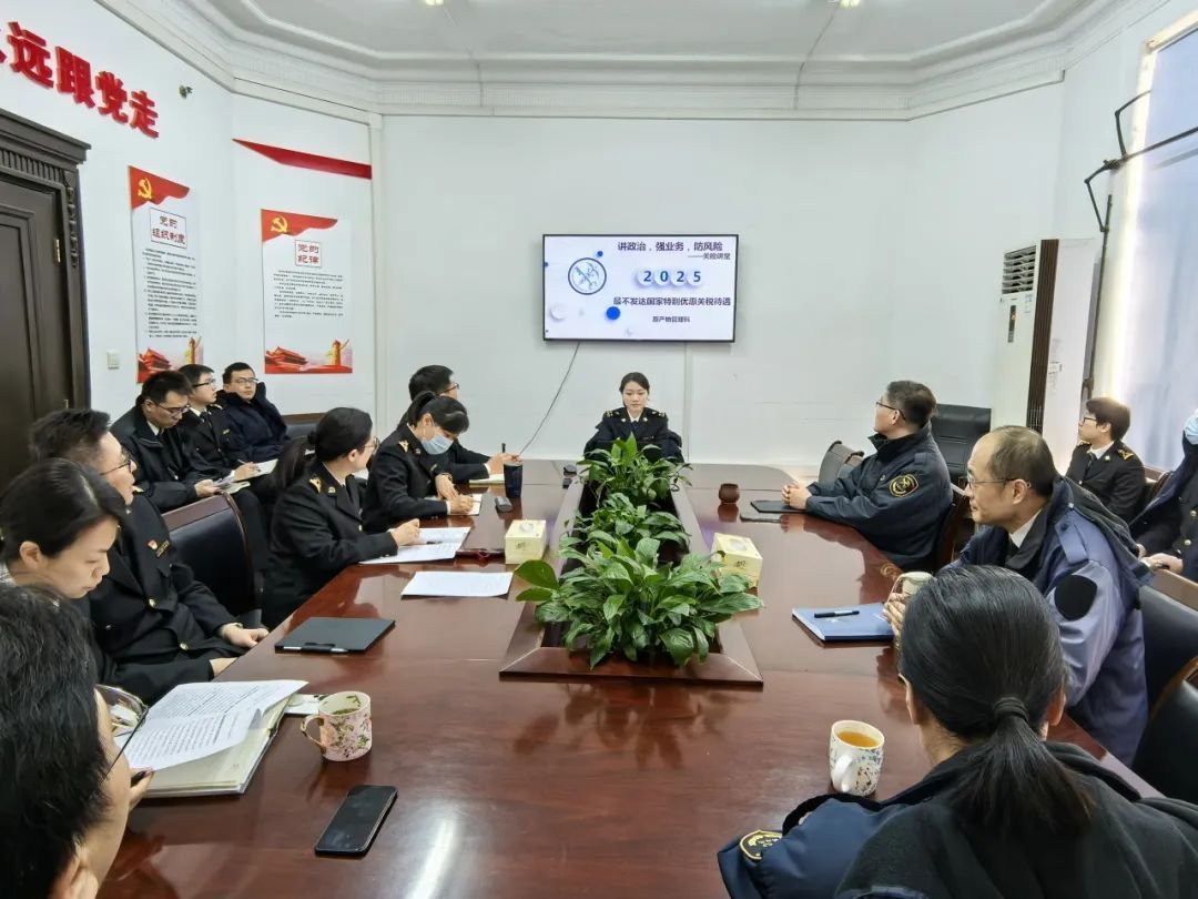 浩辰软件:公司境外销售区域分布广泛单一国家或地区关税政策对公司收入的直接负面影响相对较小