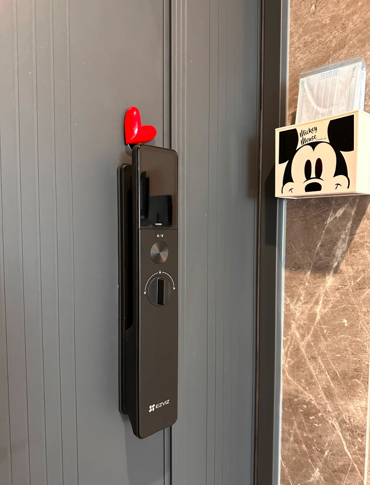 萤石网络（688475）新增【跨境电商】概念