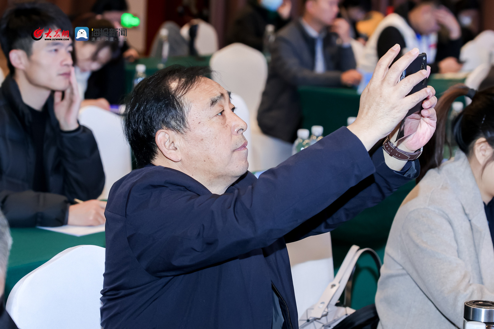 社会服务行业周报：3月潮玩线上增速环比走阔，关注关税对海外新兴市场贸易溢出机会