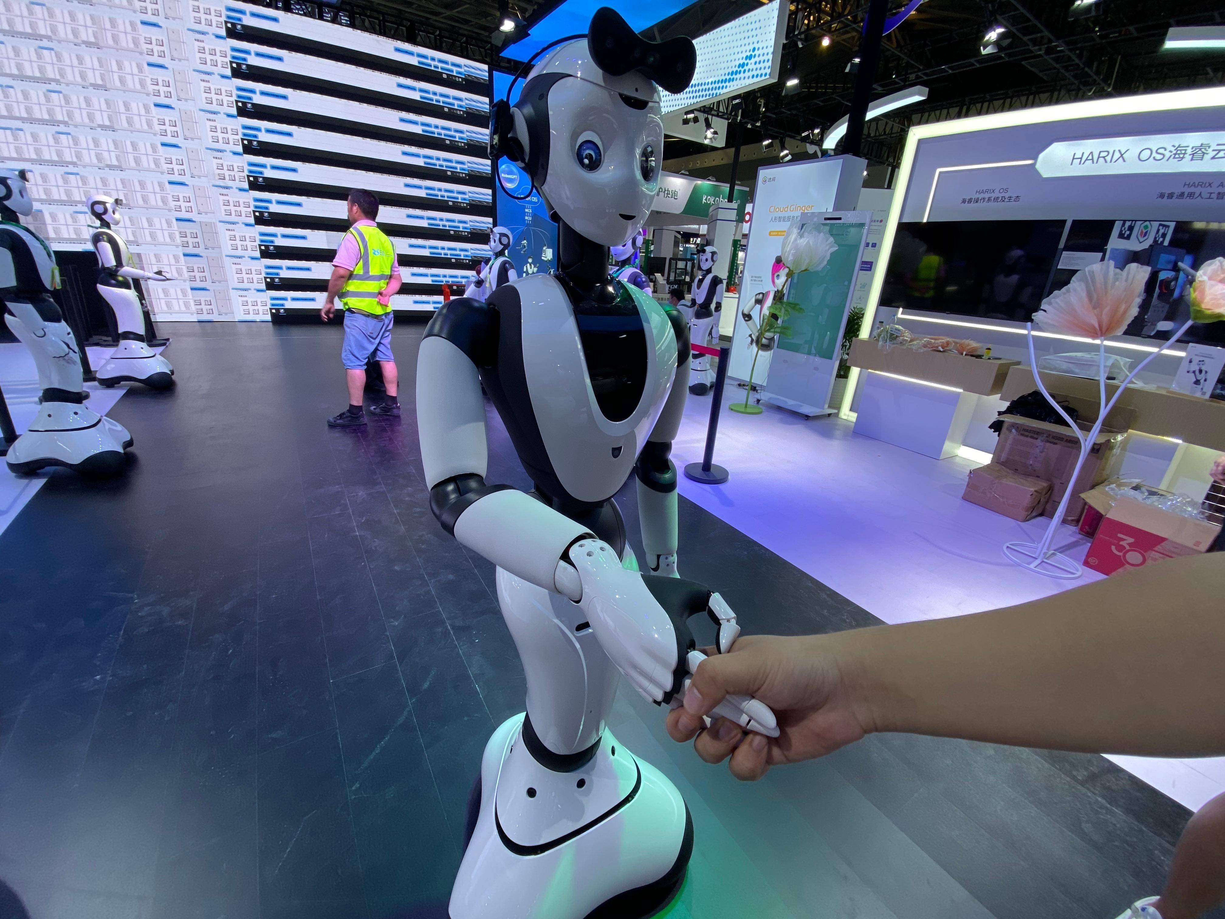 具身智能行业研究：工信部开展养老机器人应用试点，关注特斯拉Robotaxi试运行