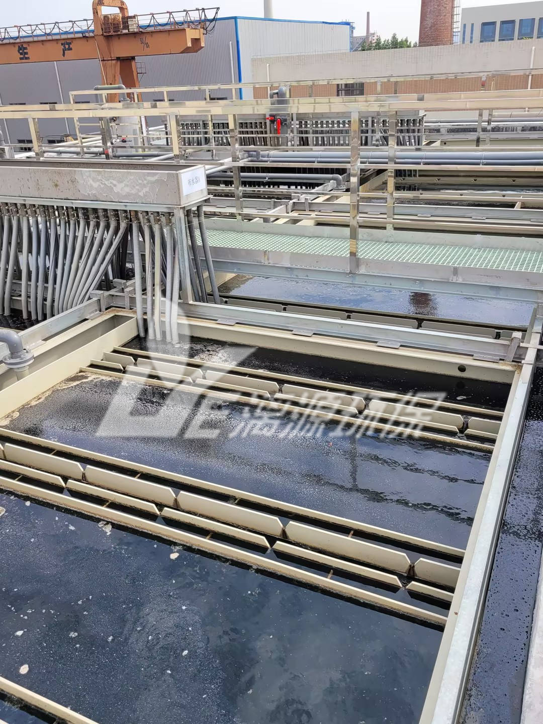 环保巨头加大布局国内工业废水处理市场 专家:“十五五”期间行业将向精细化、资源化转型