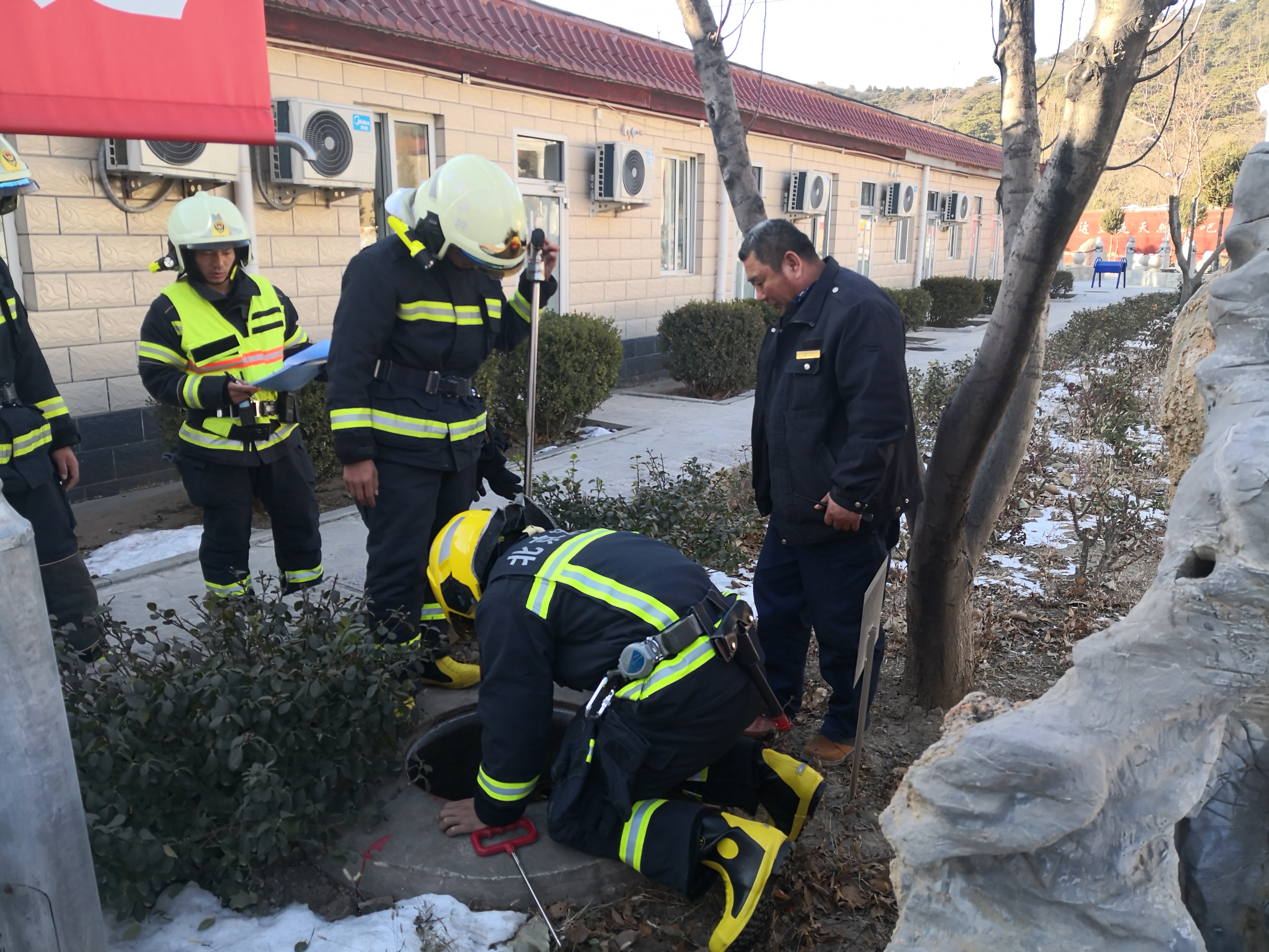芯联集成:申万宏源、东方红等多家机构于10月27日调研我司