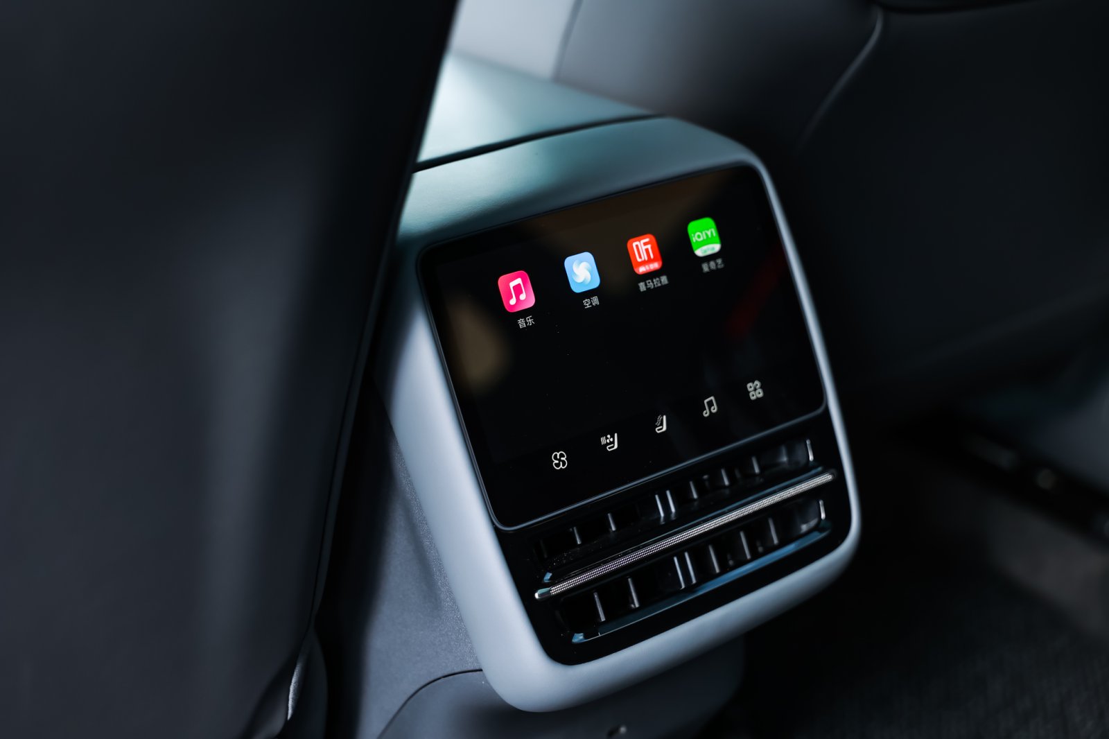 大鹏工业：外购标准件采购占比超七成 自研的被评奖项目背后现客户