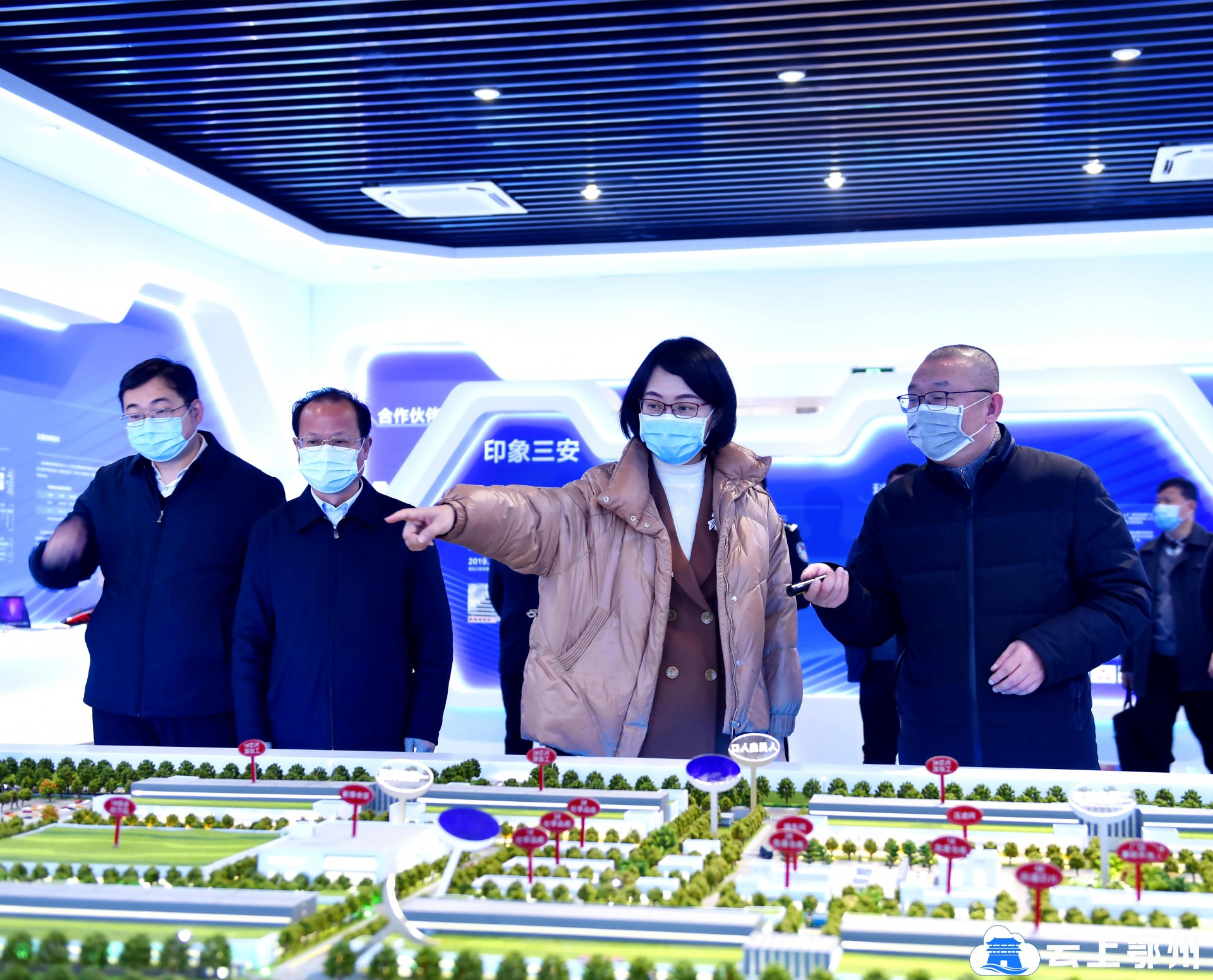 容百科技:11月17日接受机构调研,包括知名机构盈峰资本的多家机构参与