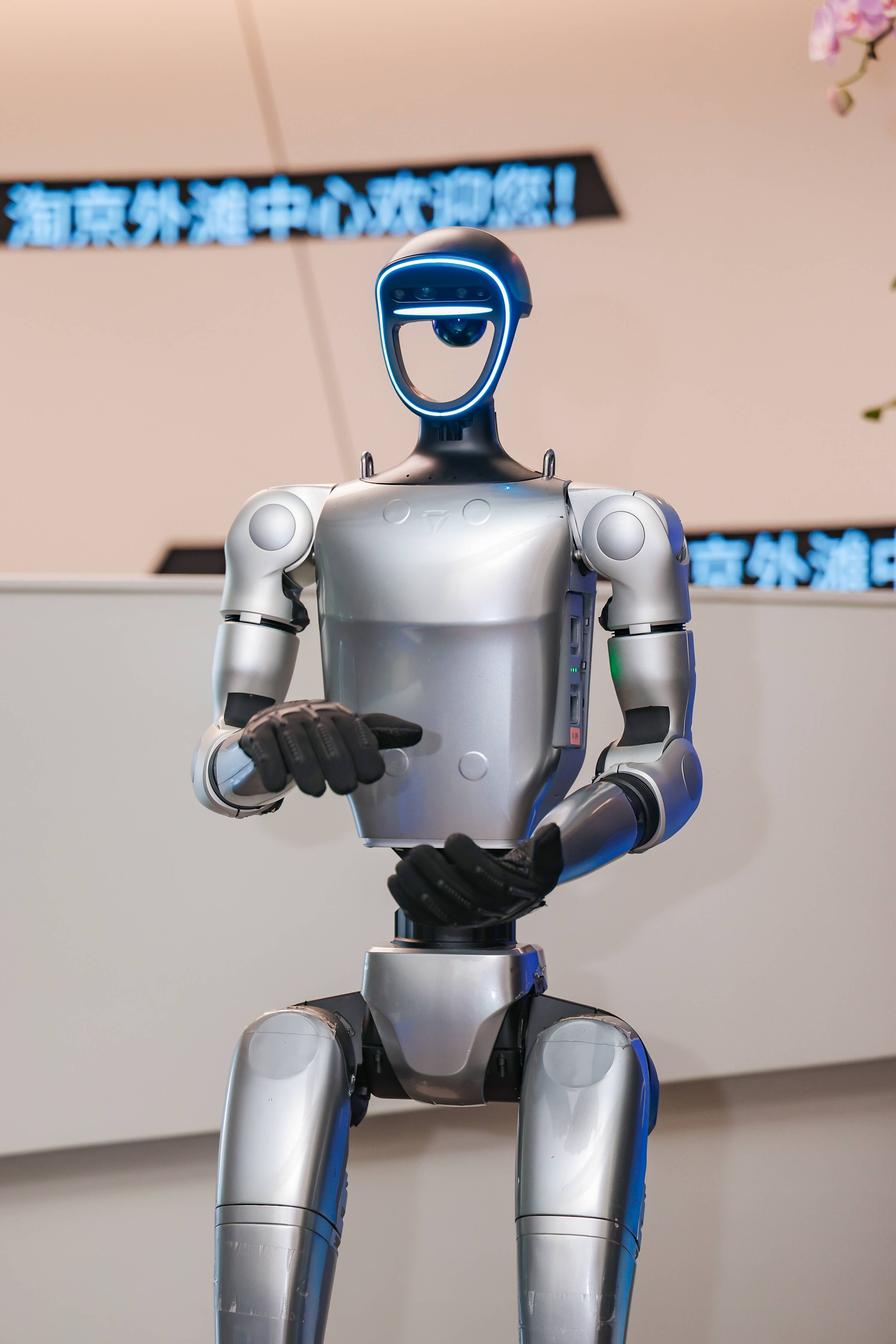 机械设备行业周报：人形机器人的“起跑时刻”，把握低位布局窗口