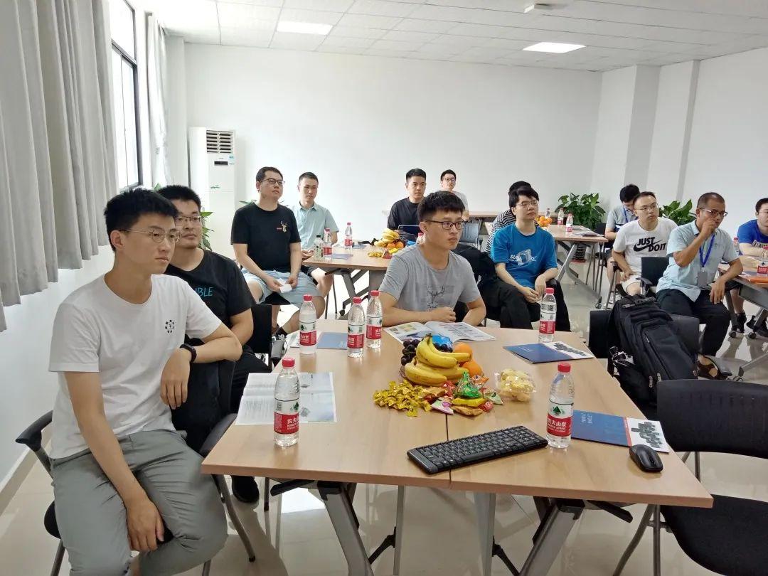 埃科光电：1月18日接受机构调研，包括知名机构星石投资，高毅资产，银叶投资的多家机构参与