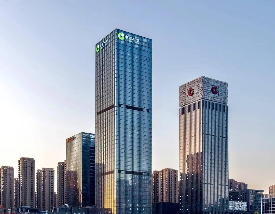 意外！南京一豪宅小区选聘物管，保利物业带资200万元入场却遭淘汰