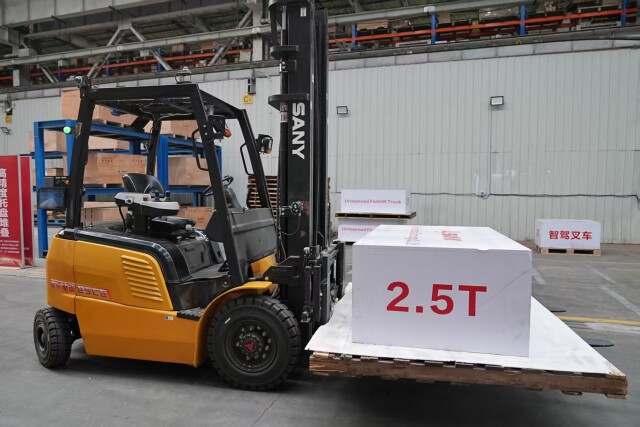 机械设备行业简评：叉车1月内销外销大增，龙头公司智能化持续突破